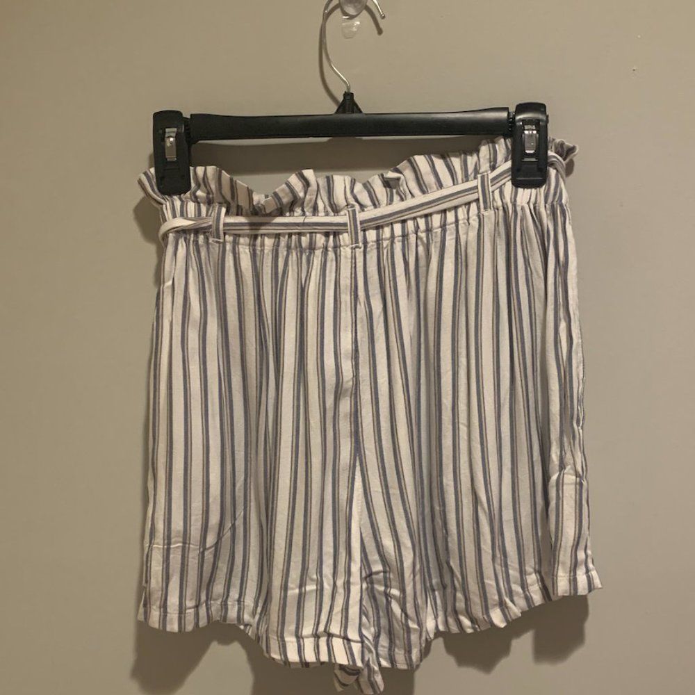 Hollister White Stripe Shorts